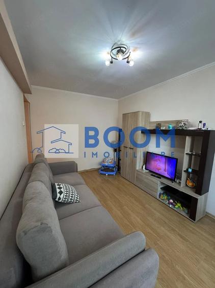 Apartament cu 2 camere decomandat în Petrișor