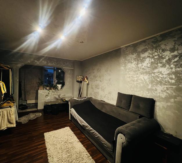 Apartament cu 3 camere decomandat, mobilat în Drumul Taberei