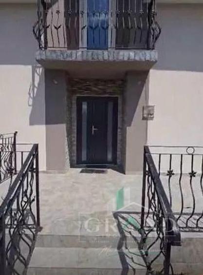 Casă individuală cu 5 camere cu Canalizare în Sânnicoară