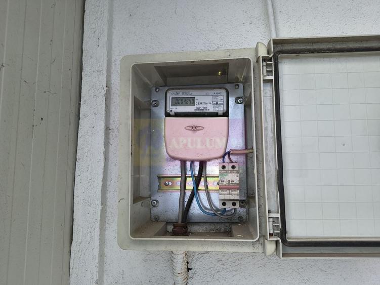 Spațiu comercial, de 25 mp, în Cățelu
