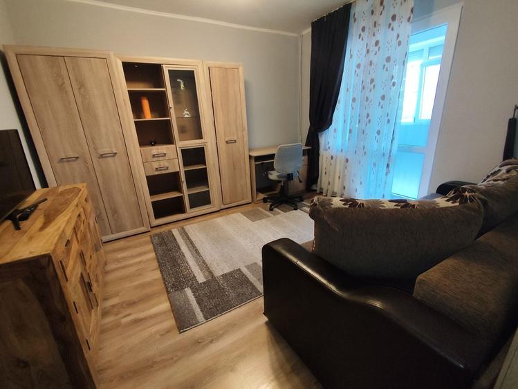Inchiriez apartament doua camere - 3