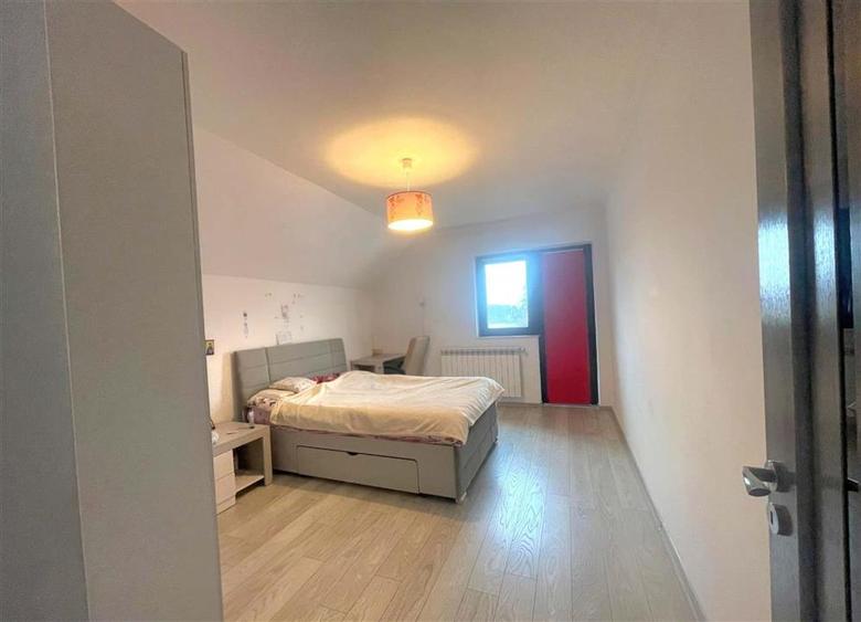 Casă individuală cu 5 camere cu Teren 1000 Mp în Sfântu Ilie