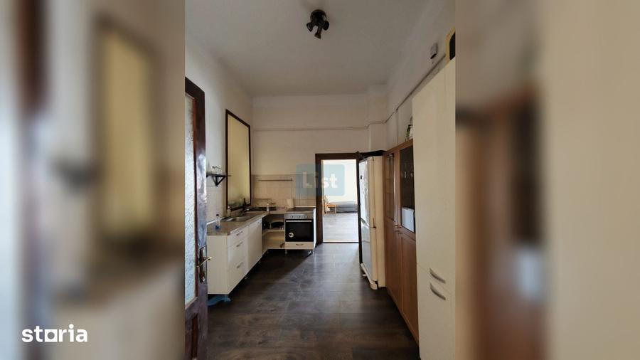 Apartament cu 4 camere în Central