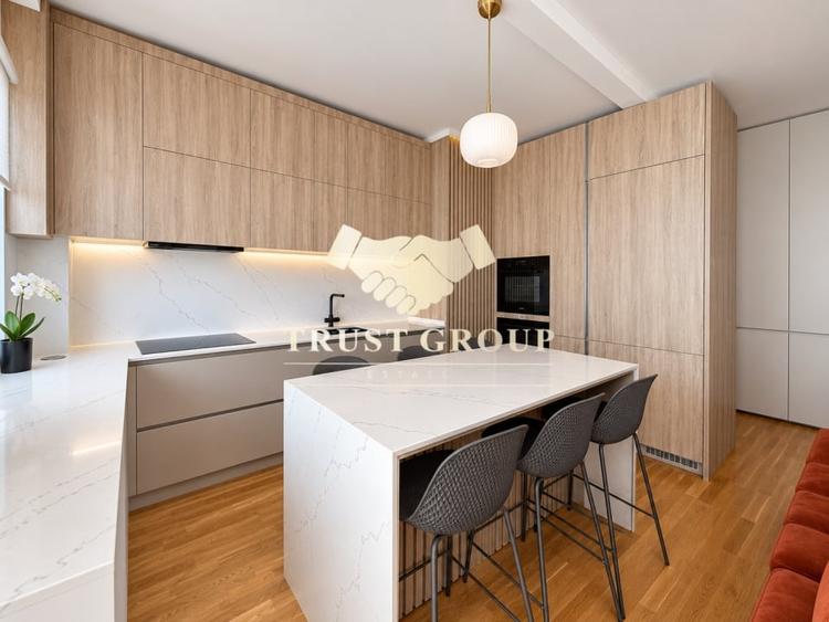 Apartament cu 3 camere decomandat în Arcul de Triumf