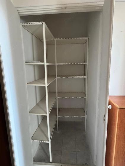 Apartament cu 2 camere semidecomandat în Colentina