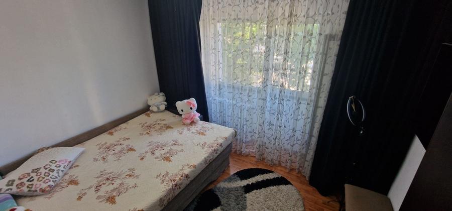 Apartament cu 4 camere decomandat în Inel II