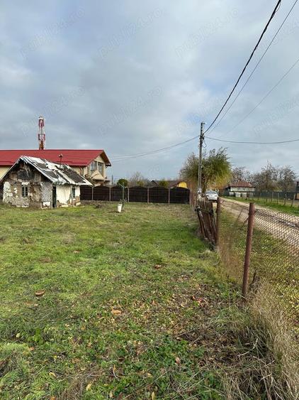 Teren de 1864 mp, în Poeni