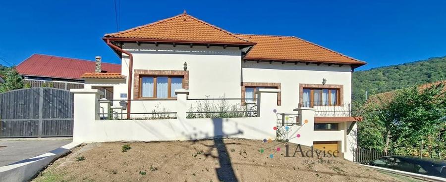 Casă individuală cu 3 camere cu Canalizare în Central