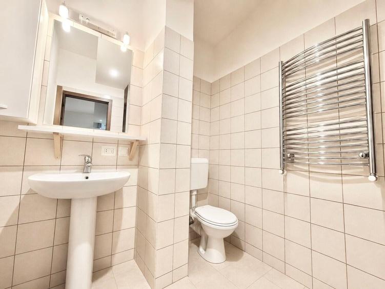 Apartament cu 2 camere semidecomandat, mobilat în Dacia
