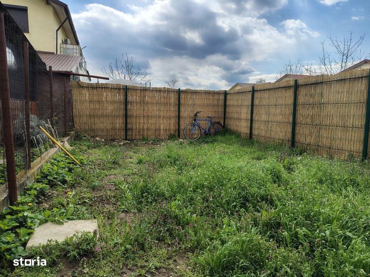 Casă cu 3 camere cu Canalizare în Central