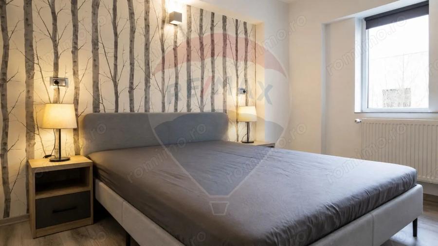 Apartament cu 3 camere decomandat, mobilat în Palat