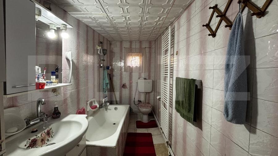 Casă individuală cu 5 camere cu Garaj în Bariera Vâlcii