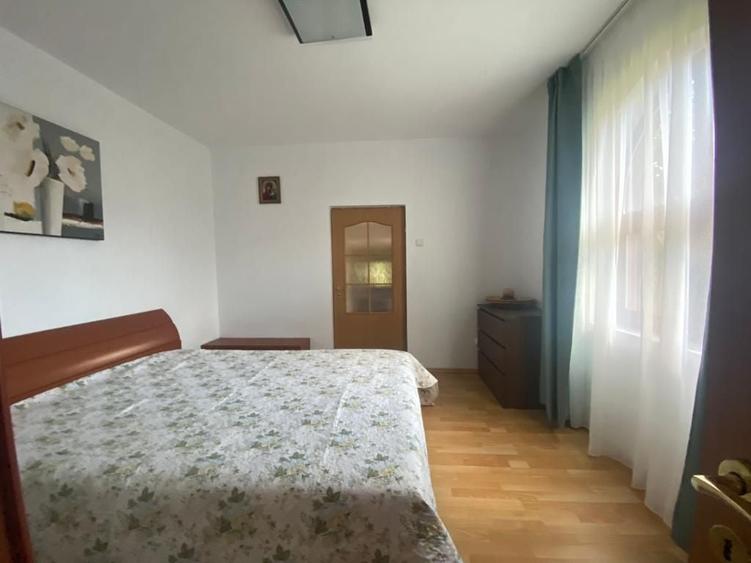 Casă cu 3 camere în Bordenii Mari
