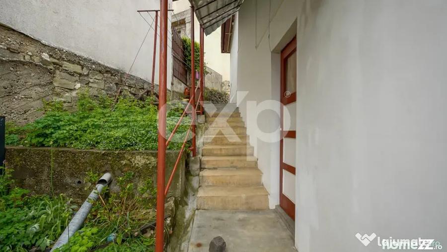 Casă cu 5 camere cu Teren 355 Mp în Schei
