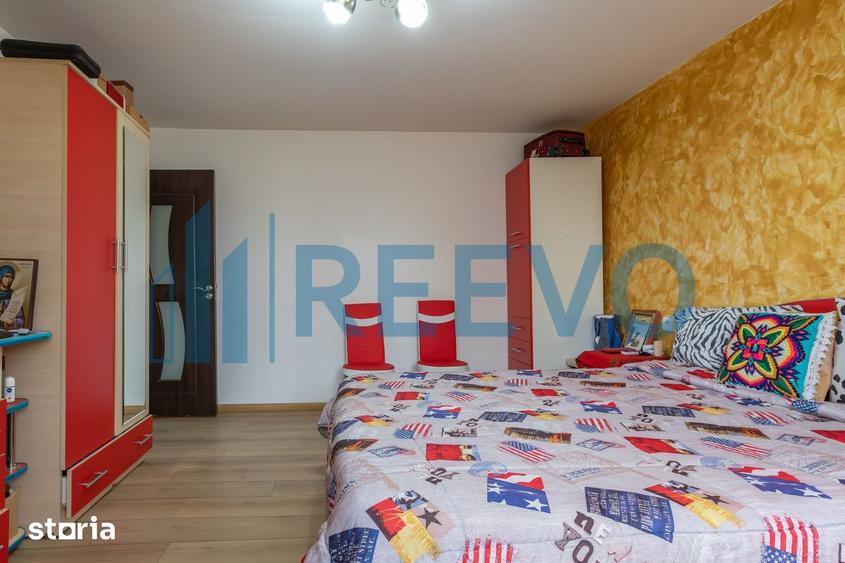 Casă cu 7 camere cu Teren 735 Mp în Letea Veche