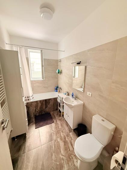Apartament cu 2 camere decomandat în Giroc