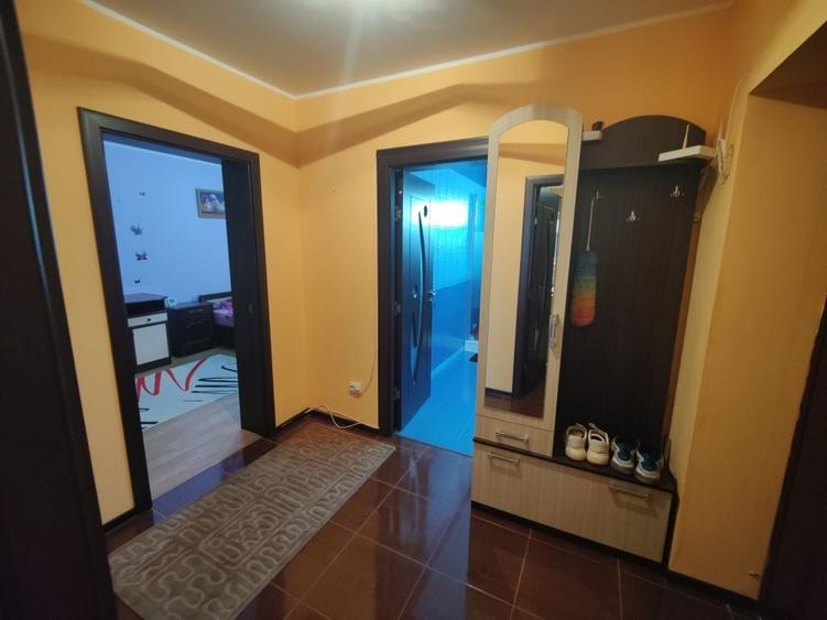 Apartament cu 2 camere decomandat în Exterior Vest