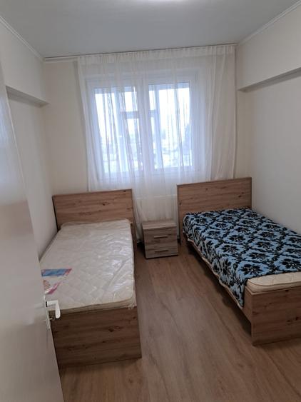 Apartament cu 3 camere decomandat în Ferentari