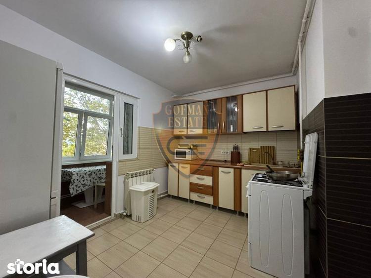 Apartament cu 3 camere decomandat, mobilat în Faleza Nord