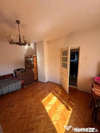 Casă cu 4 camere cu Teren 200 Mp în Central