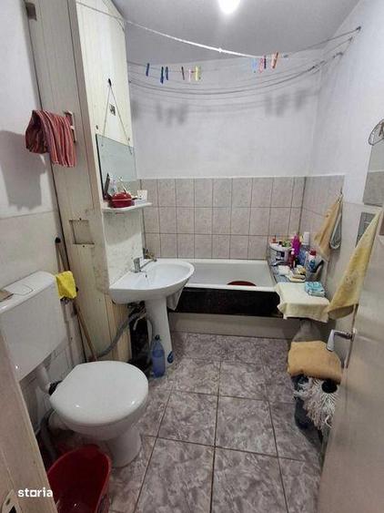 Apartament cu 3 camere decomandat în Burdujeni