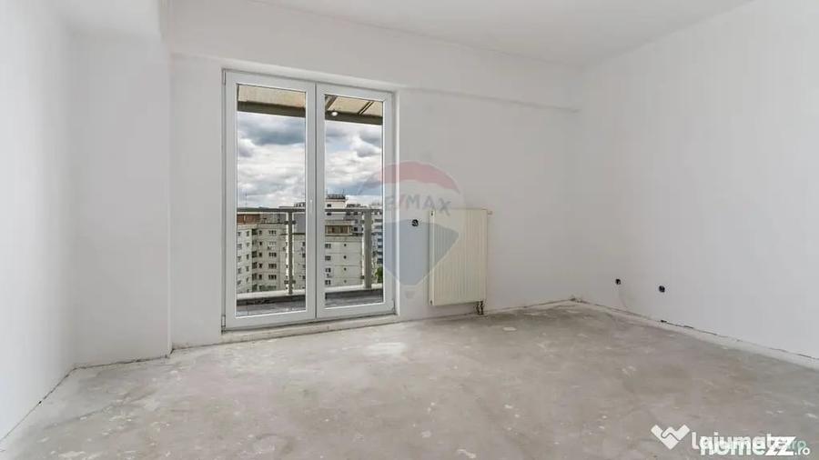 Apartament cu 4 camere semidecomandat în Semicentral