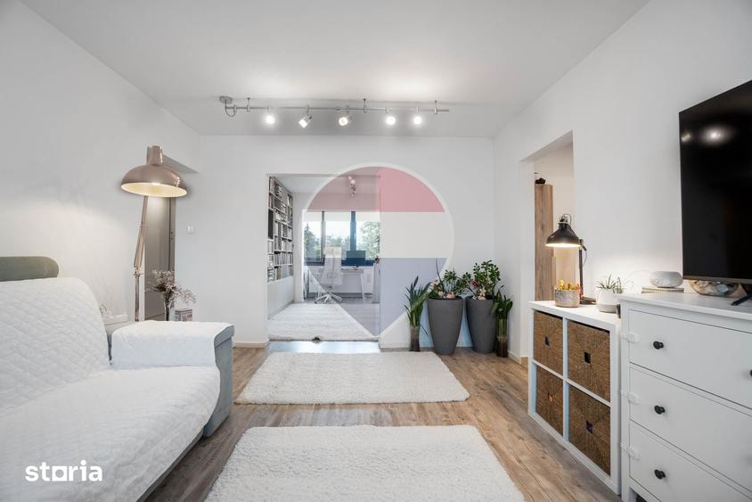Apartament cu 3 camere semidecomandat în Noua