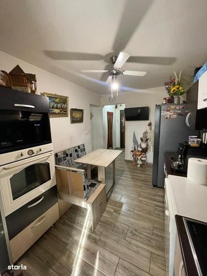 Apartament cu 3 camere de vanzare, zona Cetate - 6