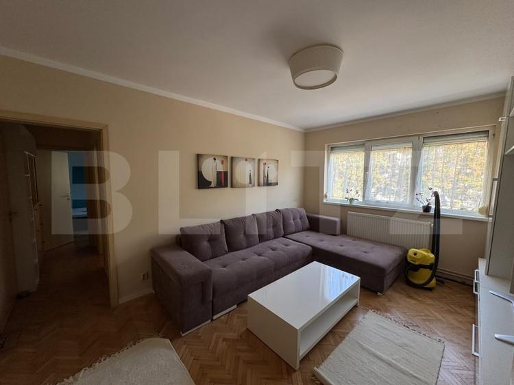 Apartament cu 3 camere semidecomandat, mobilat în Olimpia-Stadion