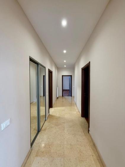 Apartament cu 4 camere decomandat, mobilat în Barbu Văcărescu