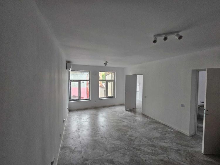 Spațiu comercial, de 21 mp, în Ultracentral