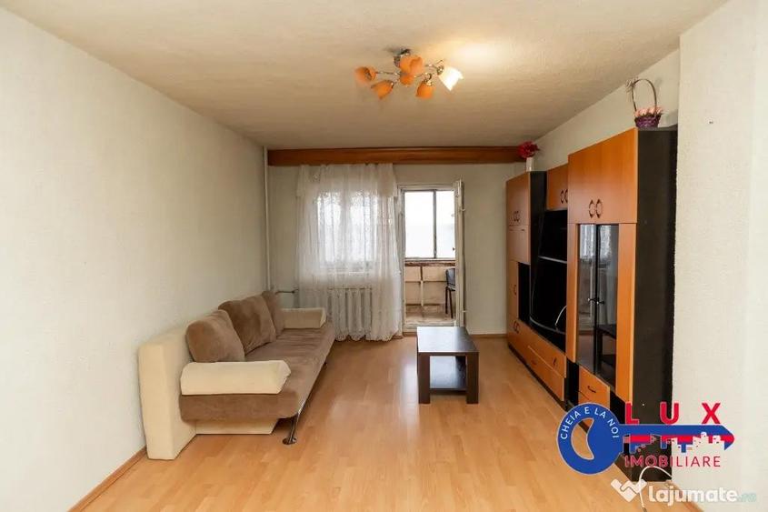 Apartament cu 2 camere decomandat în Dallas