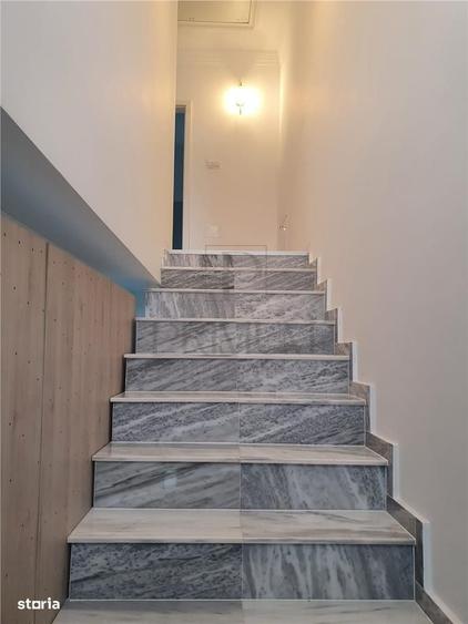 Casă cu 4 camere cu Teren 300 Mp în Central