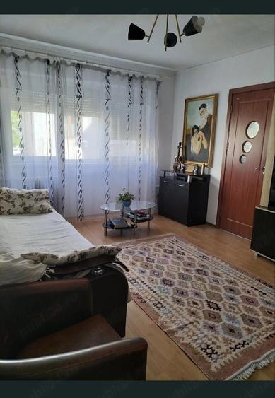 Apartament cu 2 camere nedecomandat în Central