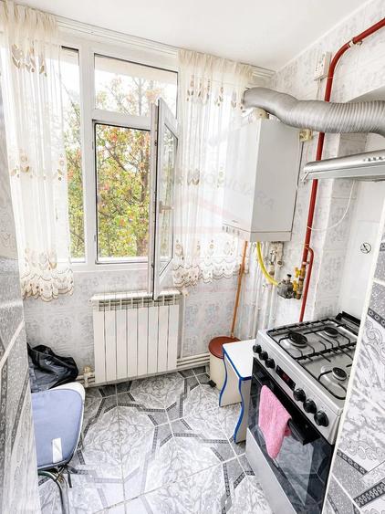 79.900 euro, 2 camere decomandat , Micro 21 etaj 1, mobilat si utilat - 4