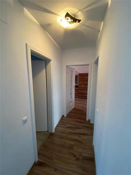 Duplex cu 5 camere cu Canalizare în Iris