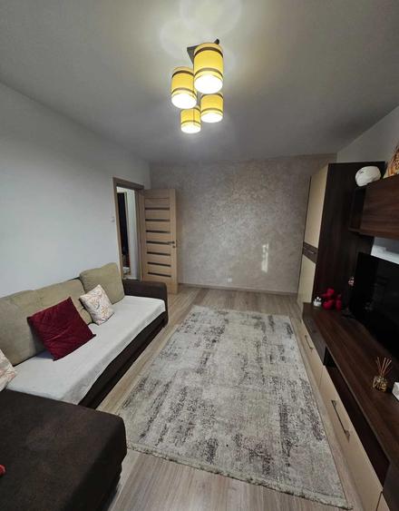 Apartament cu 2 camere decomandat în Tudor