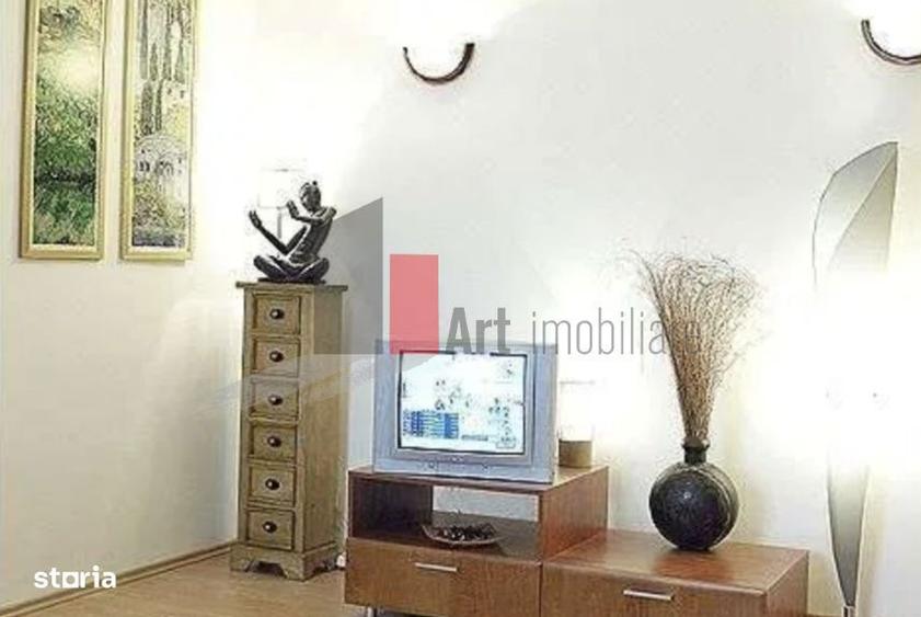 Apartament cu 2 camere, mobilat în Universitate