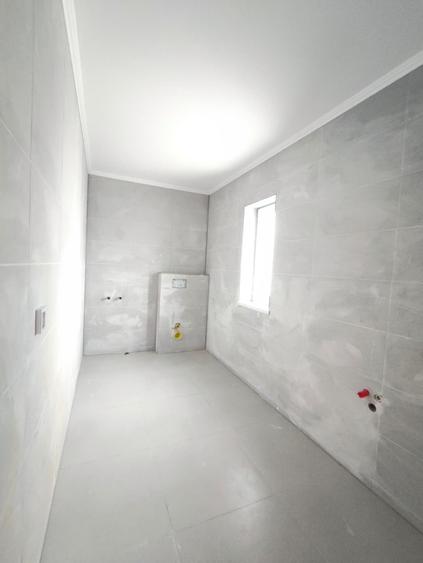 Casă cu 3 camere cu Canalizare în Tomești