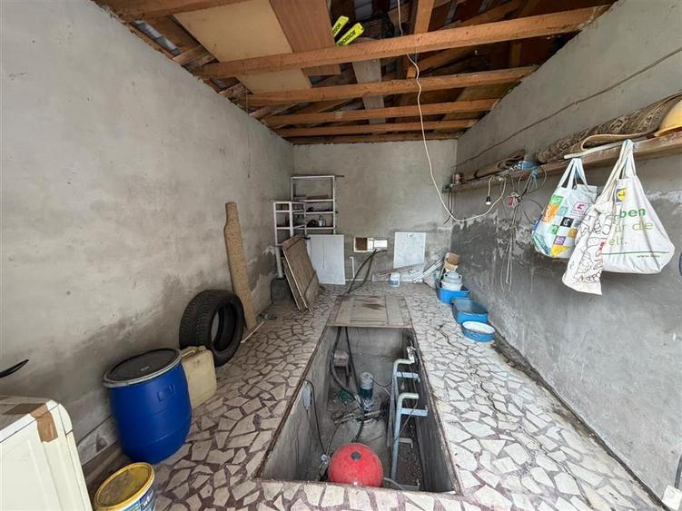 Casă individuală cu 3 camere cu Canalizare în Golești