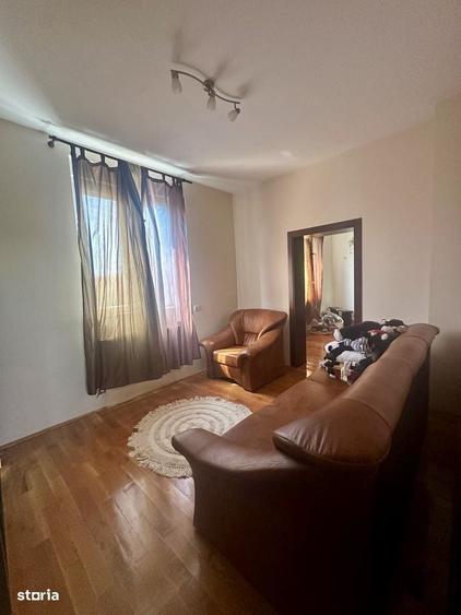 Casă cu 4 camere cu Teren 1380 Mp în Central