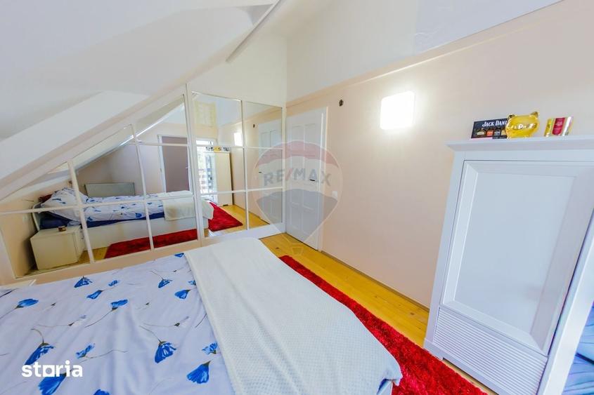 Casă cu 5 camere cu Teren 1133 Mp în Groși