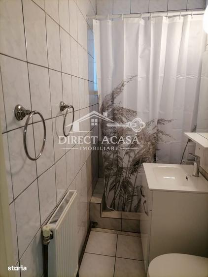 Apartament cu 3 camere în Dâmbu Pietros