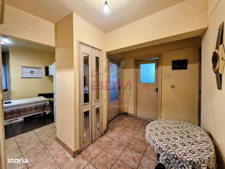 Apartament cu 3 camere decomandat în Micro 1