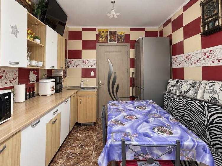 Apartament cu 2 camere semidecomandat în Inel II
