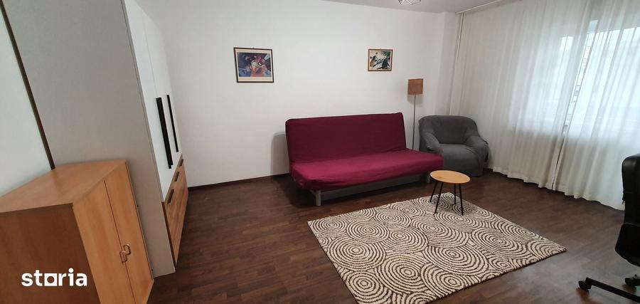 Garsonieră decomandată în Unirii
