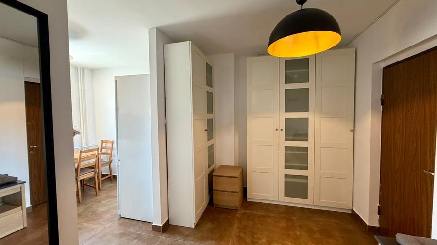 Apartament cu 2 camere semidecomandat, mobilat în Turda