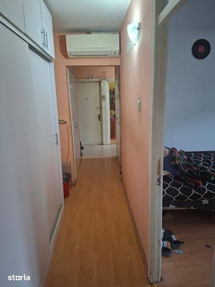 Apartament cu 3 camere în Decebal