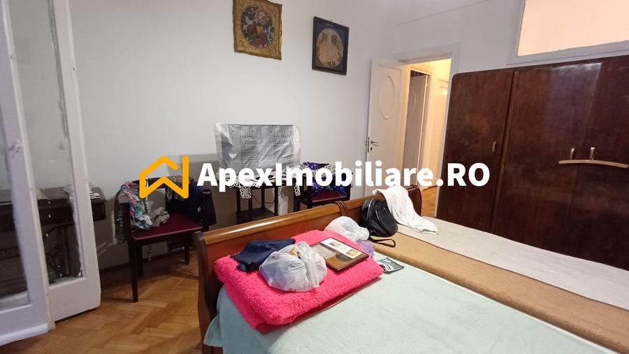 Apartament cu 4 camere circular, mobilat în Gara de Nord