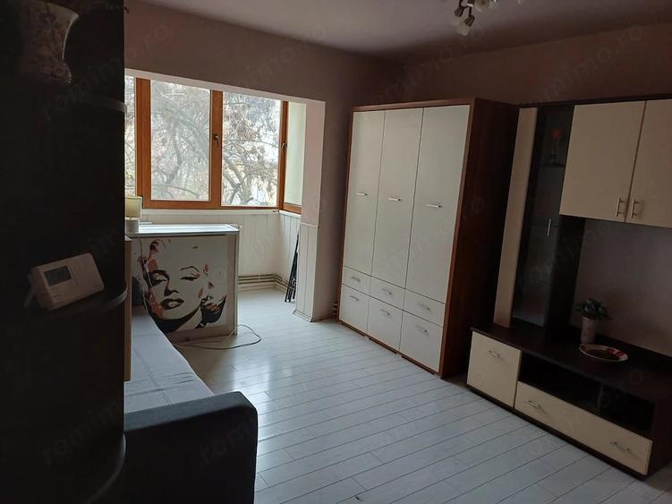 Apartament cu 2 camere semidecomandat în Olimpia-Stadion